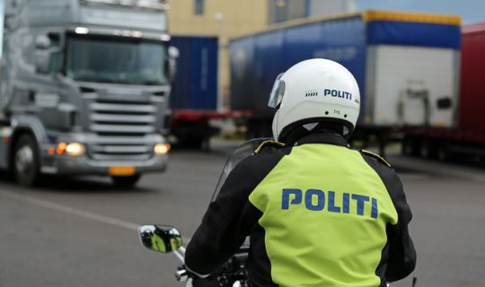 Lastbil smuglede farligt gods