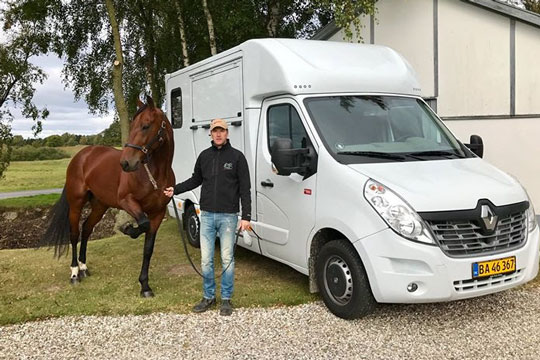 K�benhavnsk tr�net hest til start p� Bornholm
