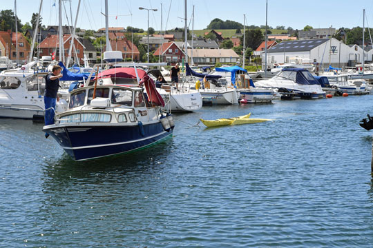 Kajakroer bj�rget ud for Tejn