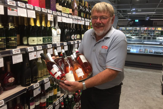 Smag ros�vine til nedsat pris hos Meny i R�nne