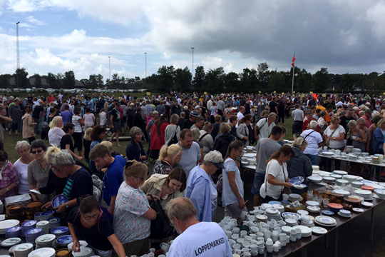 Alt p� plads til Bornholms st�rste loppemarked