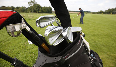 BM i golf afvikles p� to baner