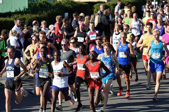 Etape Bornholm inds�tter egne busser