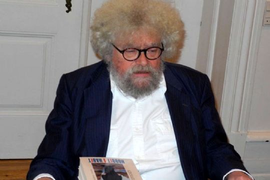 Auktion og vinsmagning