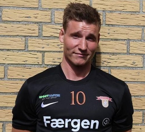 Svend tilbage i sort