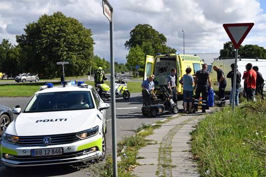 96-�rig mand blev k�rt ned af bil i rundk�rsel