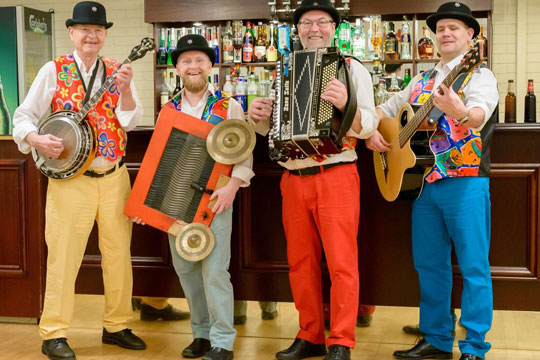 Spillem�nd bes�ger plejecenter