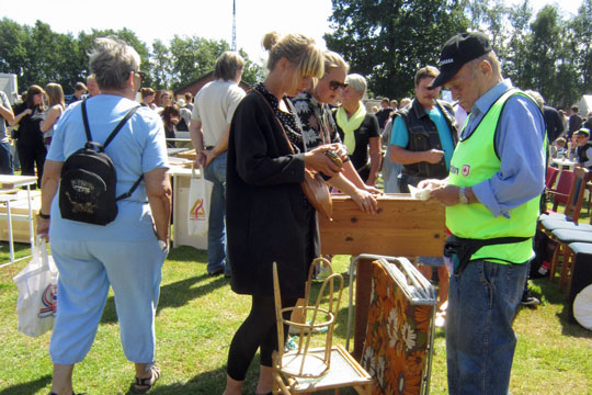 Aarsballe g�r klar til stort loppemarked