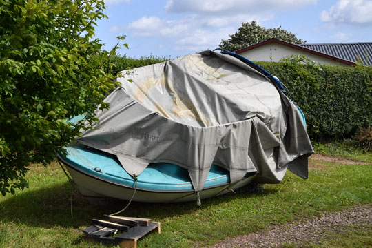 Mand kom i klemme p� sin b�d