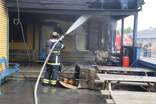 Boldklub venter fortsat efter brand