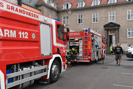 To p� hospital efter brand p� Slottet