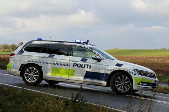 Gris faldt af trailer og m�tte aflives