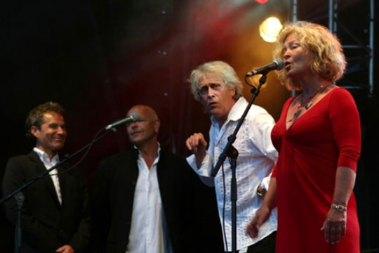 Kendt popband g�ster Musikhuzet