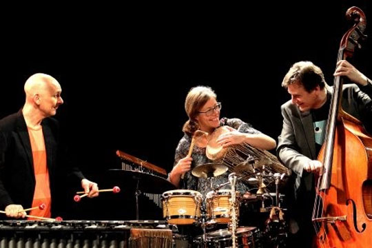 B�rnekoncert med karismatisk trommeslager