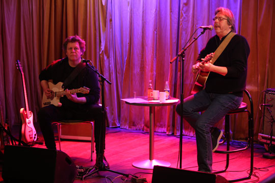 Guitarekvilibrister i Raschs Pakhuz