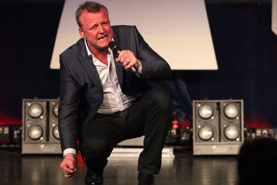 Jan Gintberg g�ster Bornholm