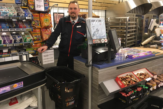 Lettere at handle i Dagli�Brugsen Gudhjem