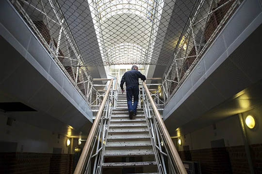 Bilist uden k�rekort skal i f�ngsel