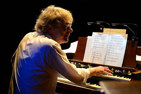 Koppel & S�n giver koncert i Aa Kirke