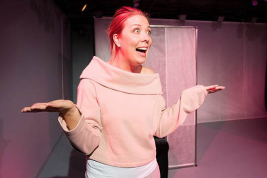 Satirisk teater for unge