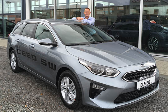 Bilhuset fremviser den nye KIA Ceed