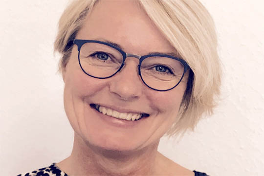 �ldre f�r egen ambassad�r