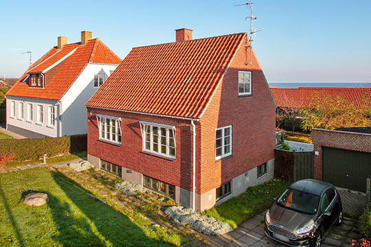 Flot villa p� Strandvejen i Allinge
