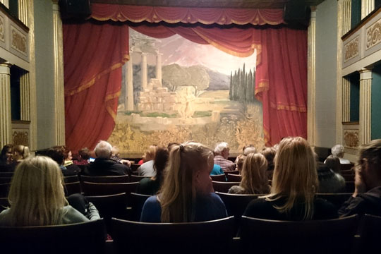 Turn�teater tiltrak stort publikum