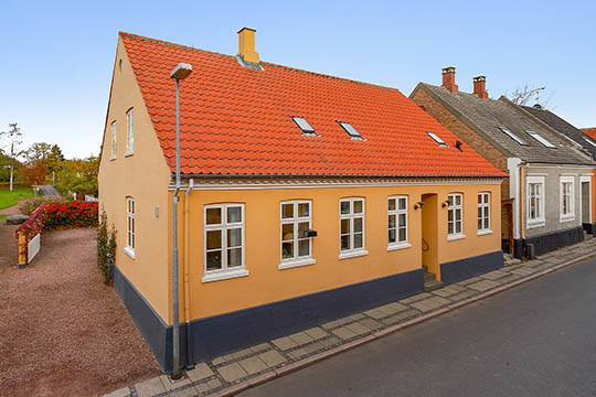 Magel�s villa centralt i Aakirkeby