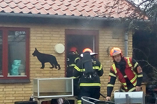 Brand i r�kkehus i Gudhjem