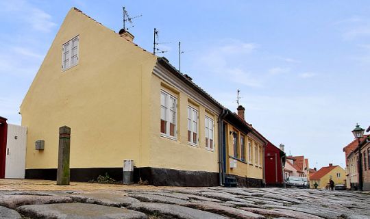 Attraktivt at k�be villa i R�nne