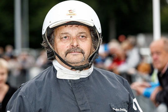 Bornholmsk k�mpe solgt til travskole i K�benhavn