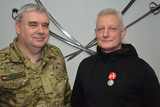 Medaljer til to ansatte i hjemmev�rnet