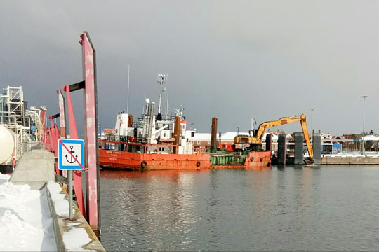 R�nne Havn sikrer bund til f�rger