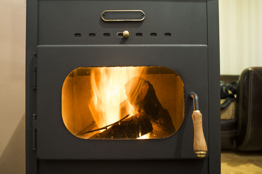 Vedligehold br�ndeovnen