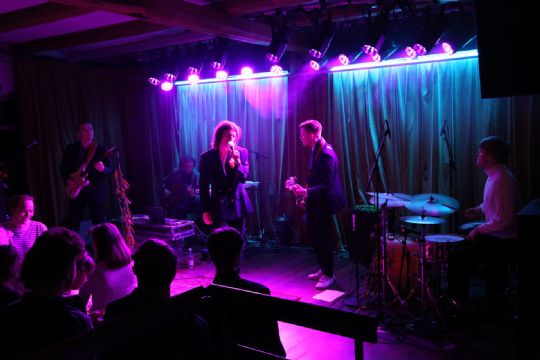 De unges aften i Raschs Pakhuz