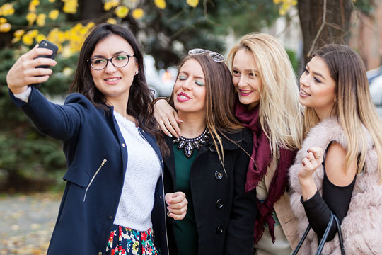 Lusene flytter n�r vi tager selfies