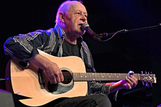 Rocklegende g�ster Svaneke