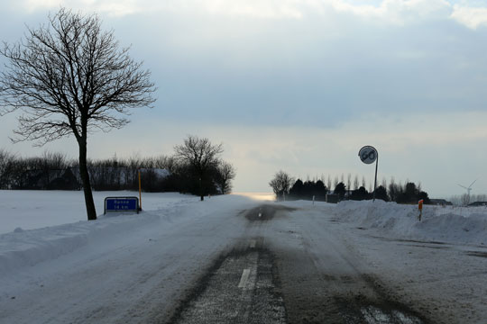 Sne- og isglatte veje bliver saltet