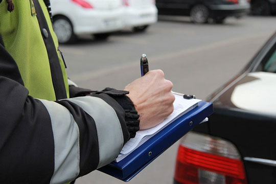 Otte bilister overholdt ikke f�rdselsloven