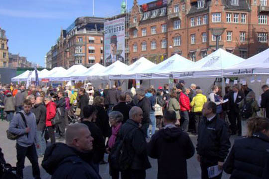 Billige boliger skal lokke k�benhavnere