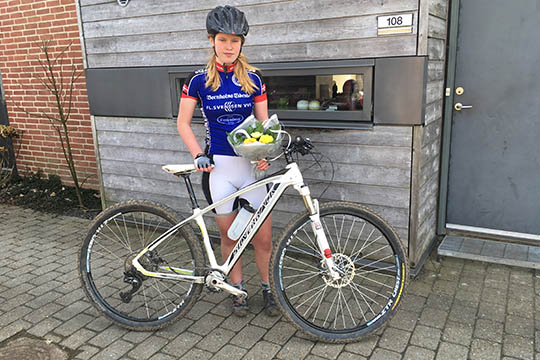 Andenplads til Bj�rk J�rgensen