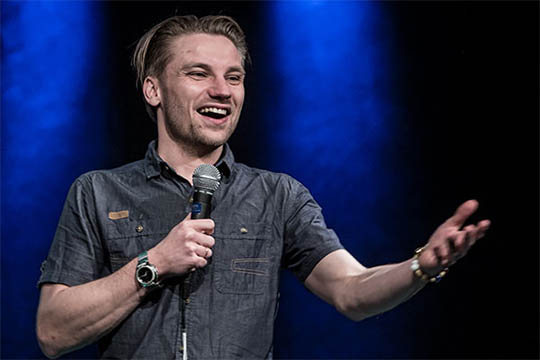 Stand-up-komik p� Svanekegaarden