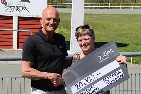 Travselskab f�r st�tte til ungdomsarbejde