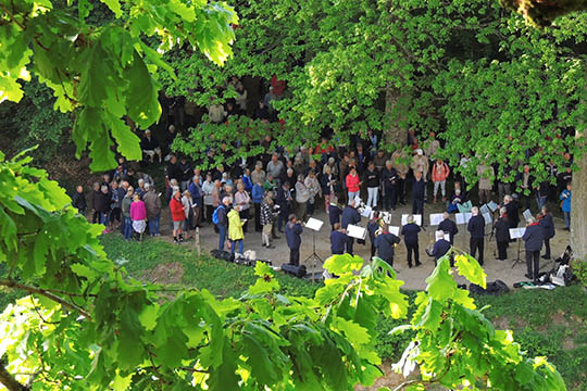 Pinsesolen dansede til hornmusik