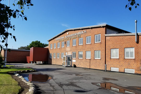 Konservesfabrik har fortsat underskud