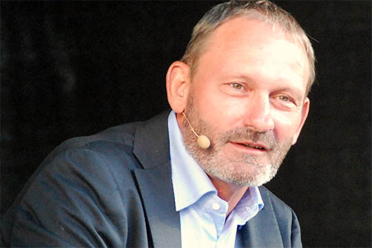 Preben Elkj�r kommer til Bornholm