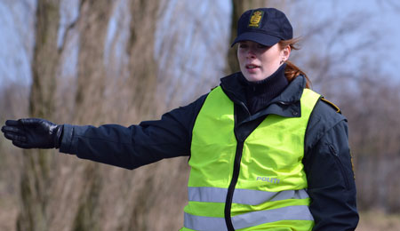 Lastbilchauff�r tiltalt for mobilsnak