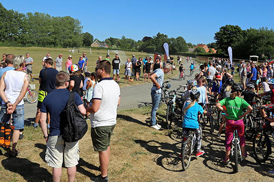 Idr�tsskole tjente 50.000 p� cykell�b