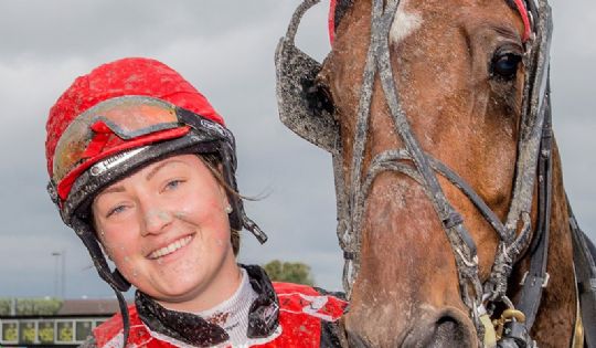 Ingen afbud til l�bene p� travbanen i aften